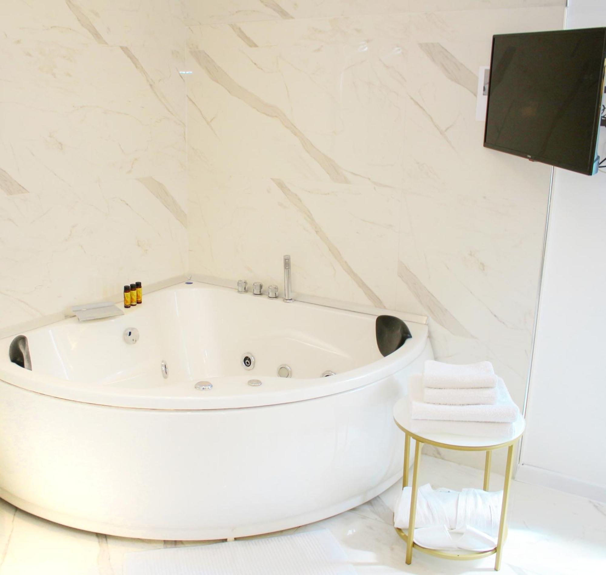 Lumiere Luxe Suites ベオグラード エクステリア 写真