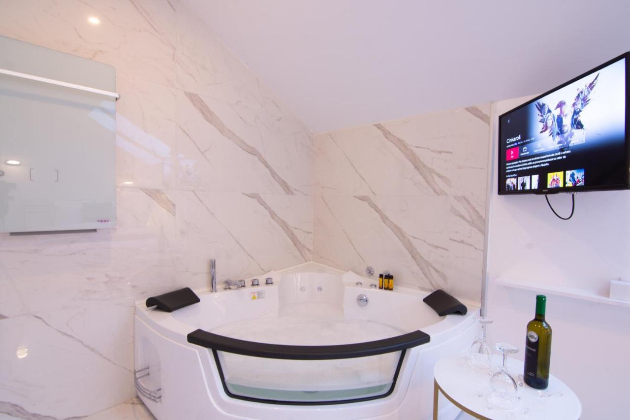 Lumiere Luxe Suites ベオグラード エクステリア 写真